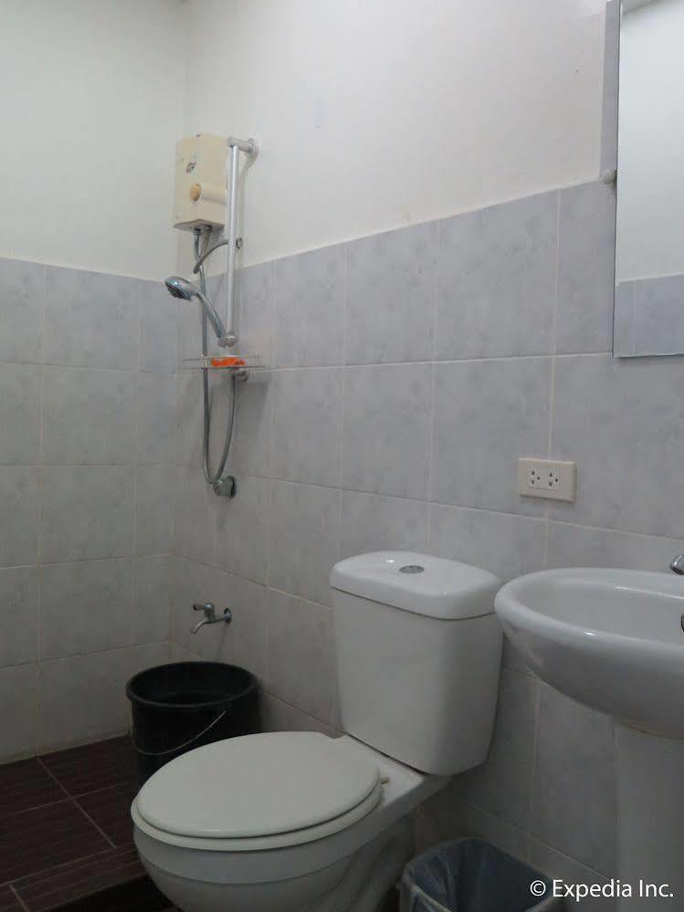 Oyo 200 Ponce Suites Art Hotel Davao City Dış mekan fotoğraf